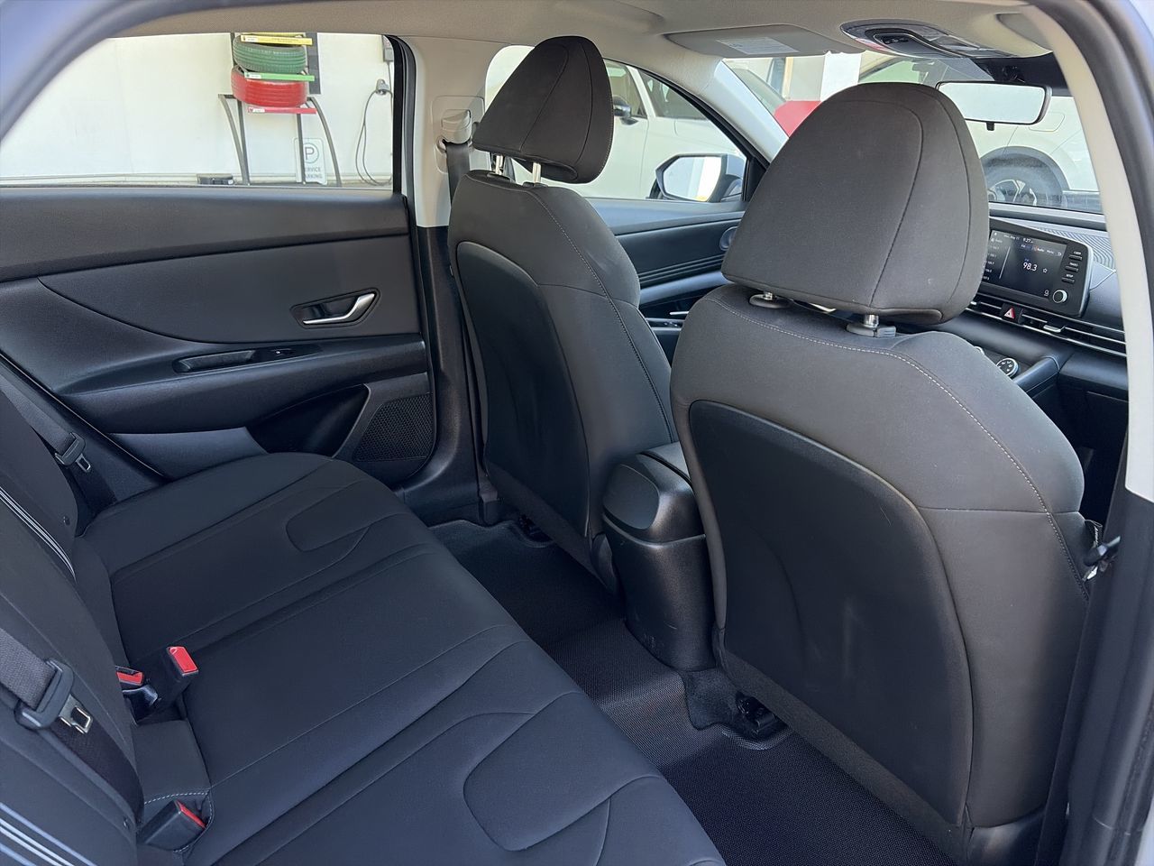 2022  Elantra Sedan