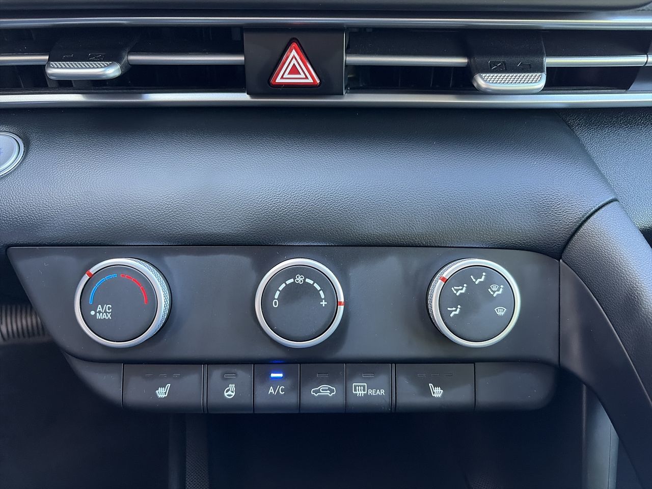 2022  Elantra Sedan