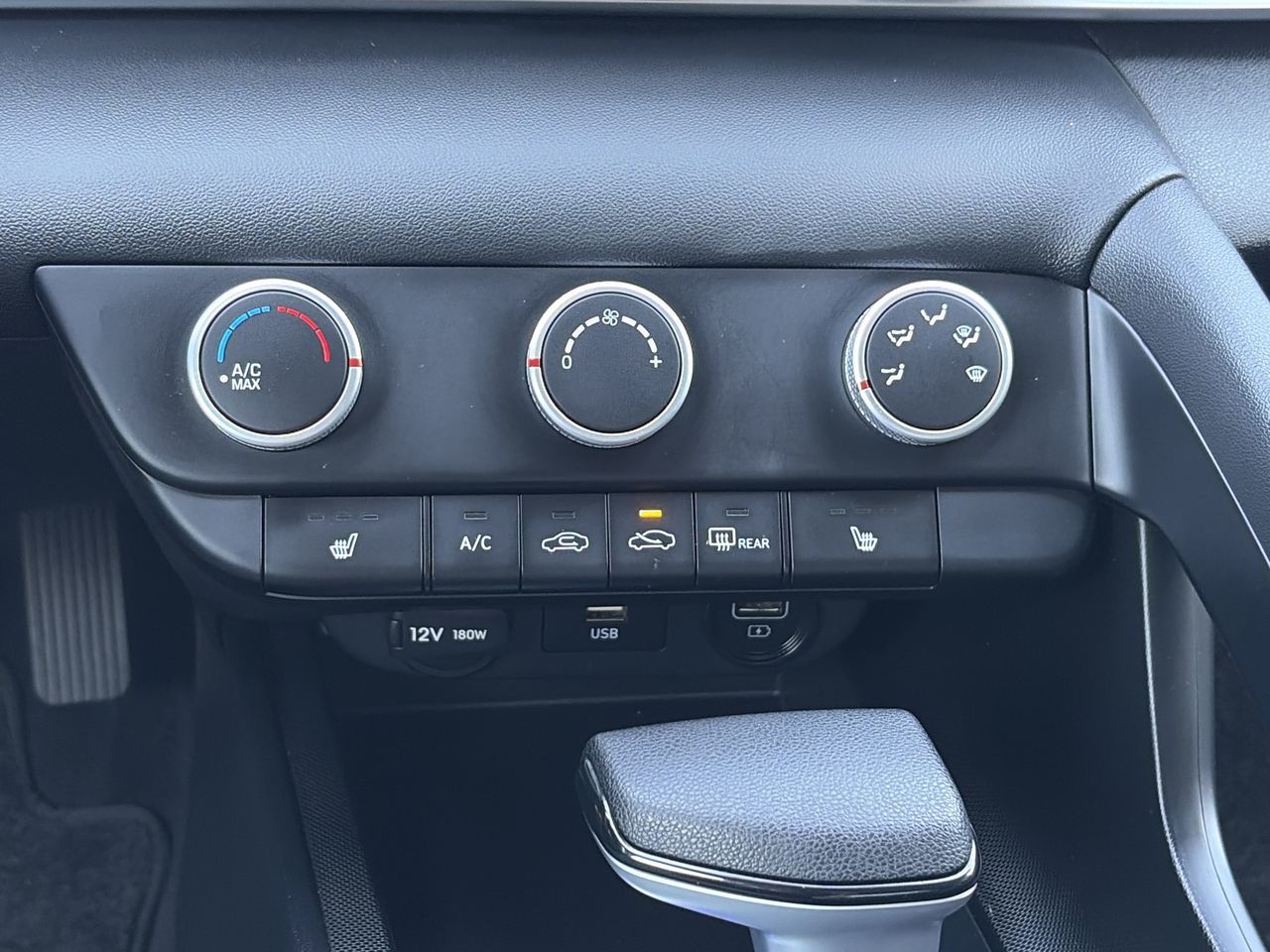 2022 Hyundai Elantra Sedan