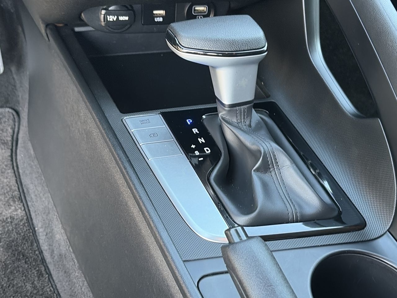 2022 Hyundai Elantra Sedan