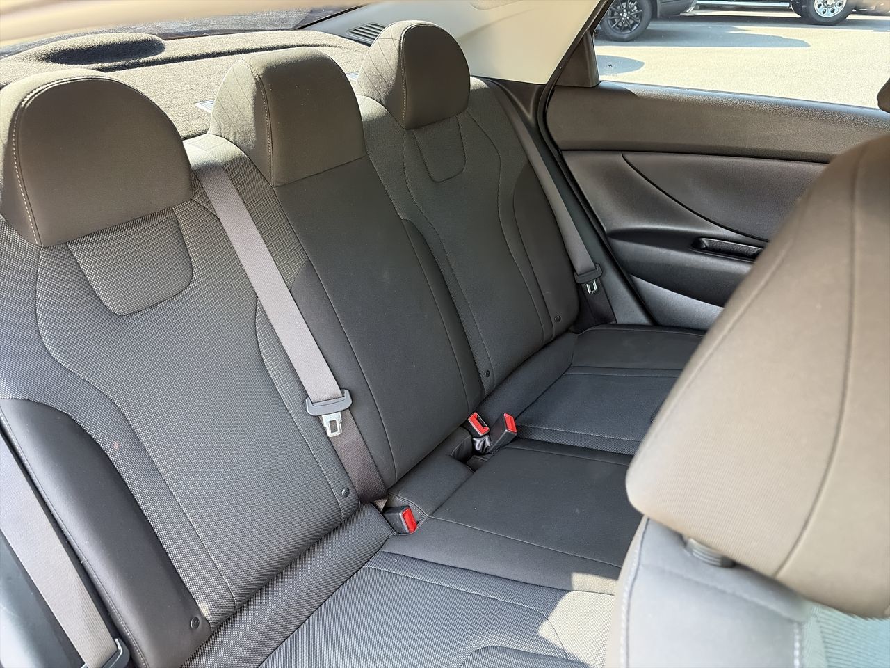 2022 Hyundai Elantra Sedan