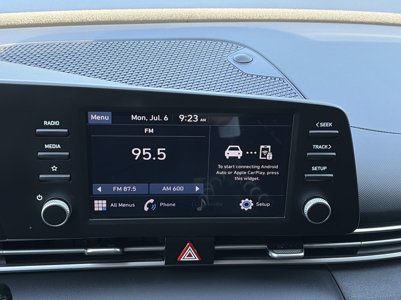 2022 Hyundai Elantra Sedan