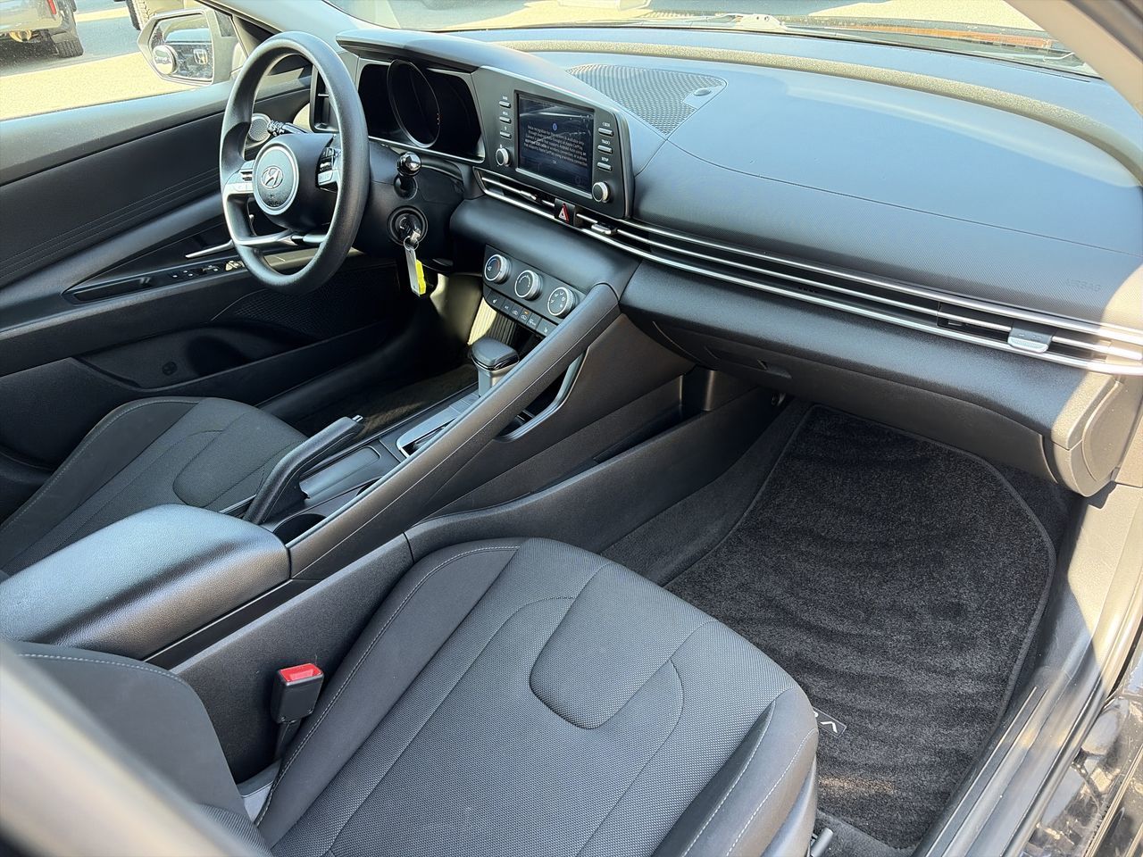 2022 Hyundai Elantra Sedan
