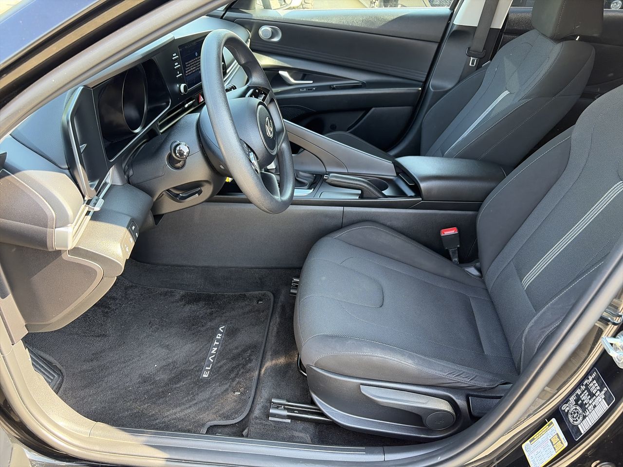 2022 Hyundai Elantra Sedan