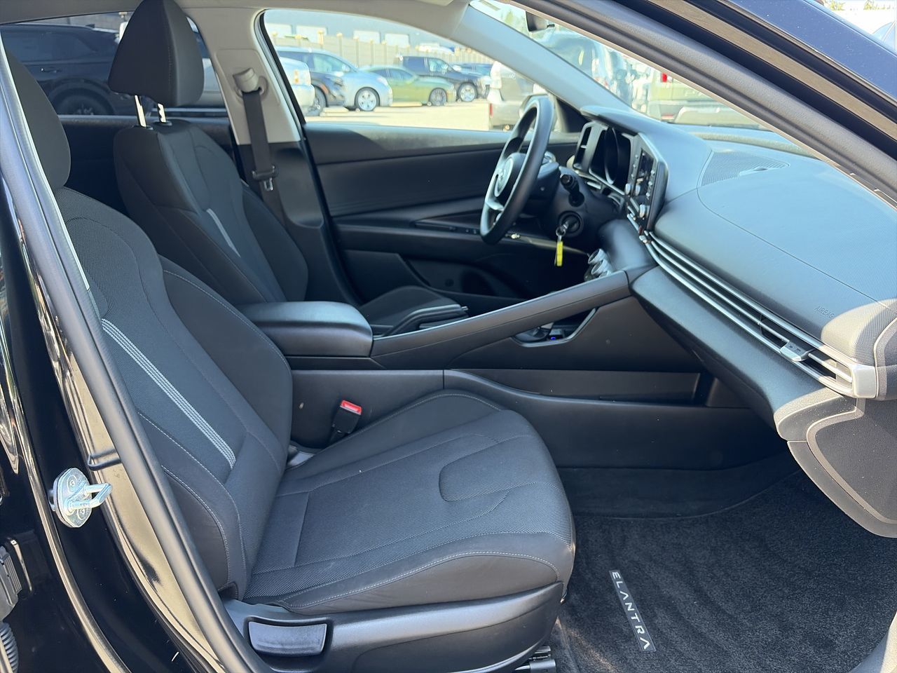 2022 Hyundai Elantra Sedan