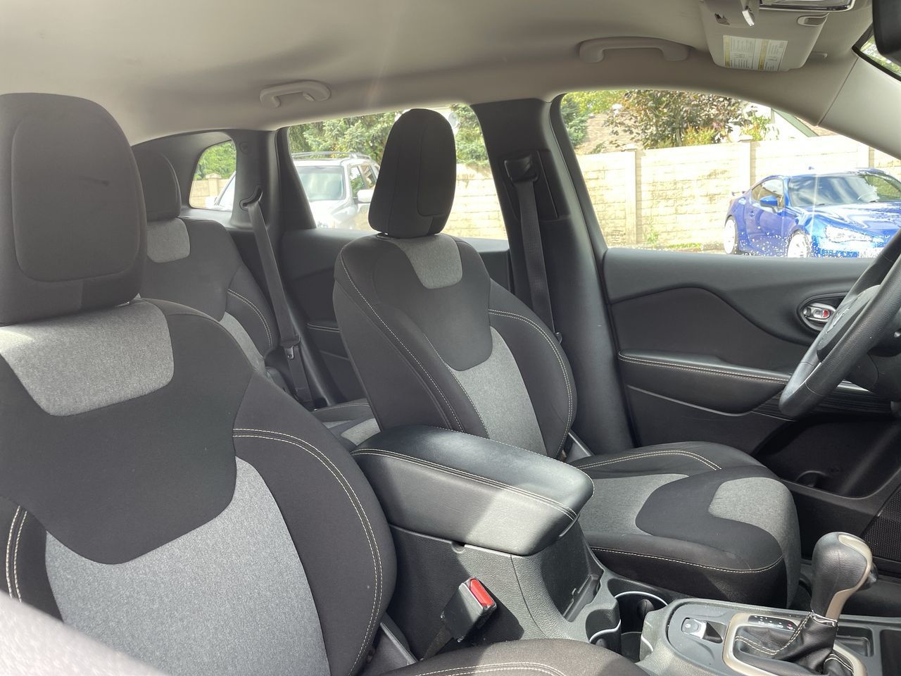 2015 Jeep Cherokee in Surrey, British Columbia