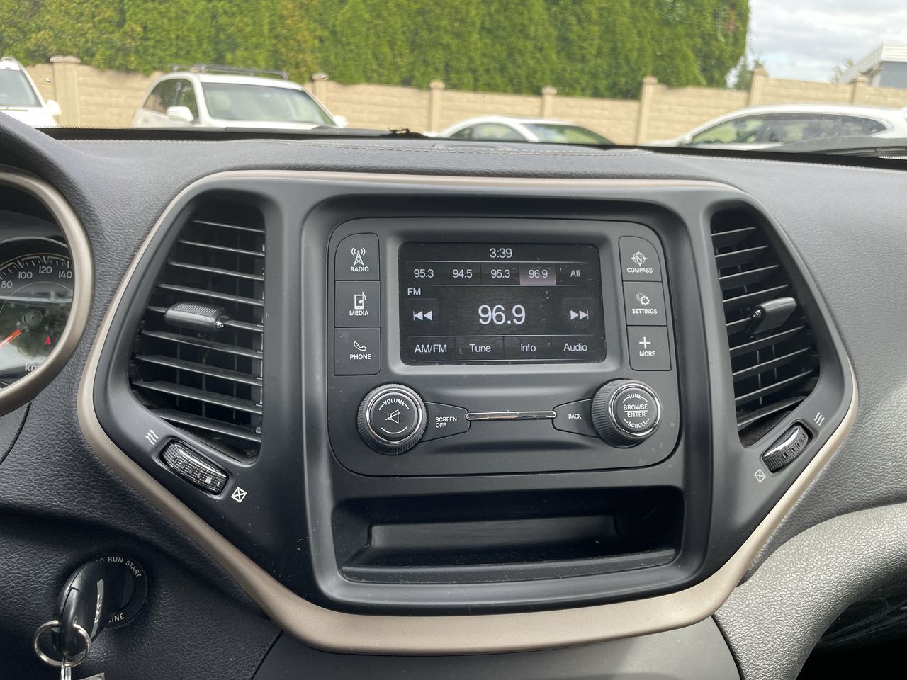 2015 Jeep Cherokee in Surrey, British Columbia
