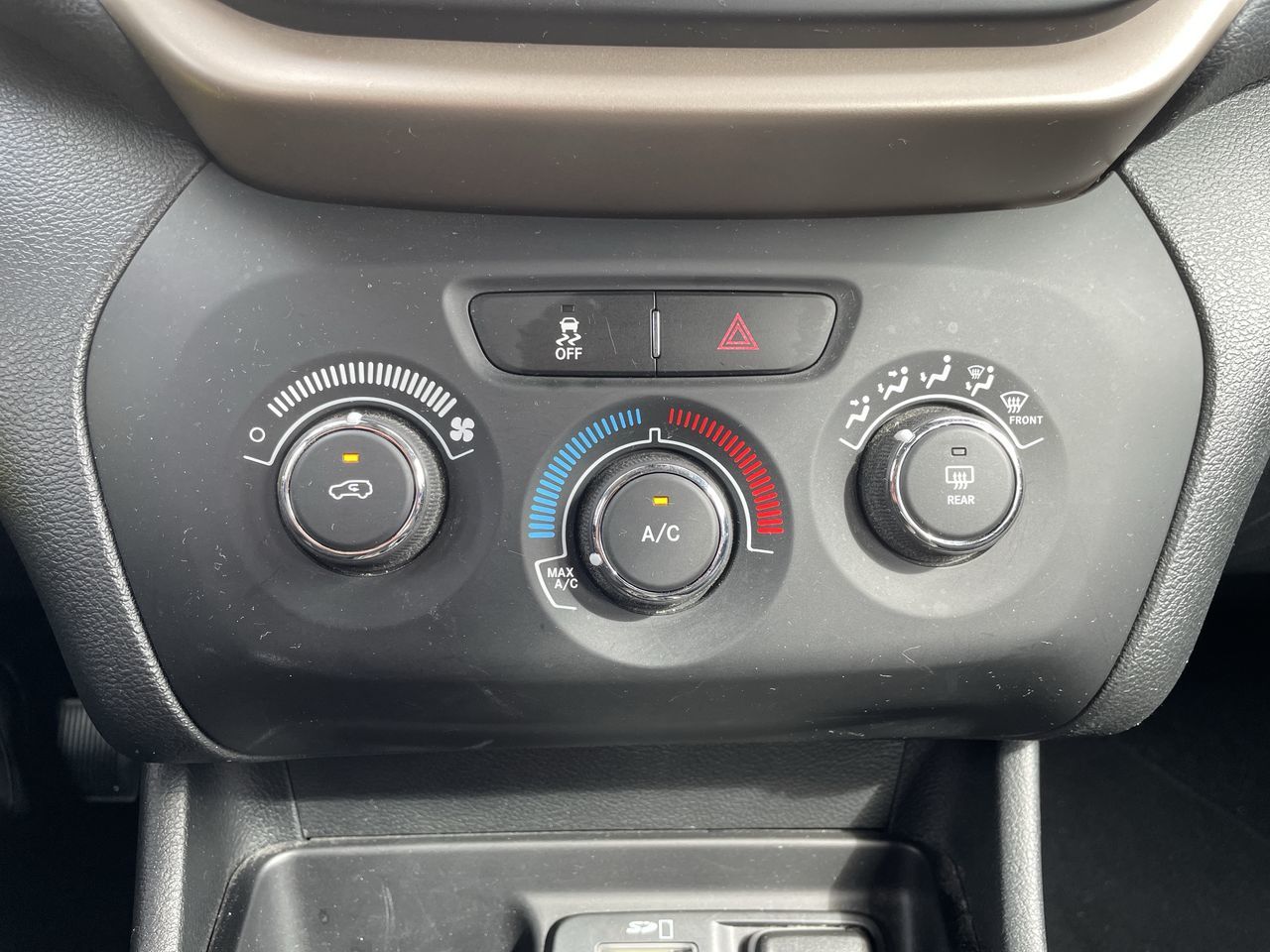 2015 Jeep Cherokee in Surrey, British Columbia