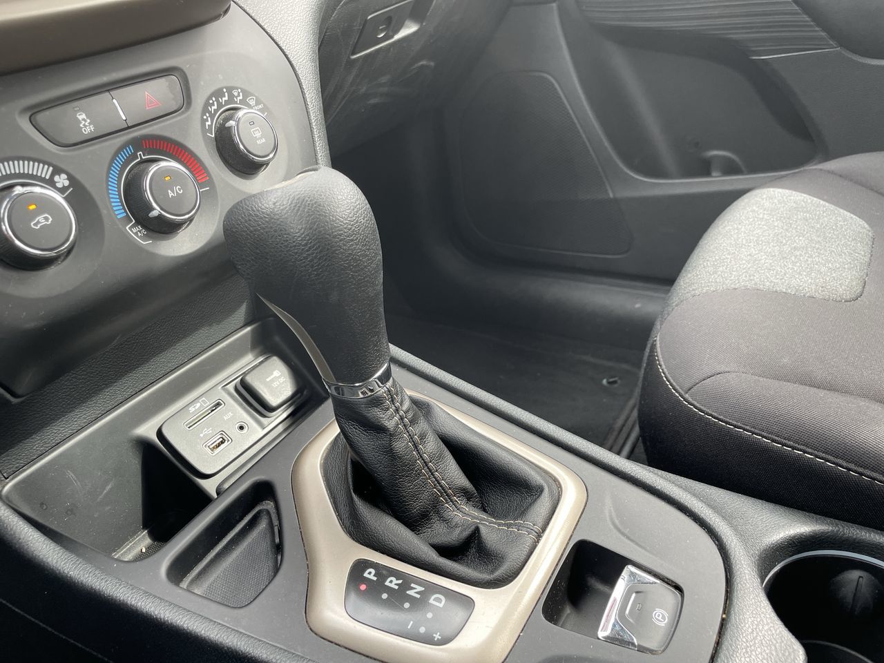2015 Jeep Cherokee in Surrey, British Columbia