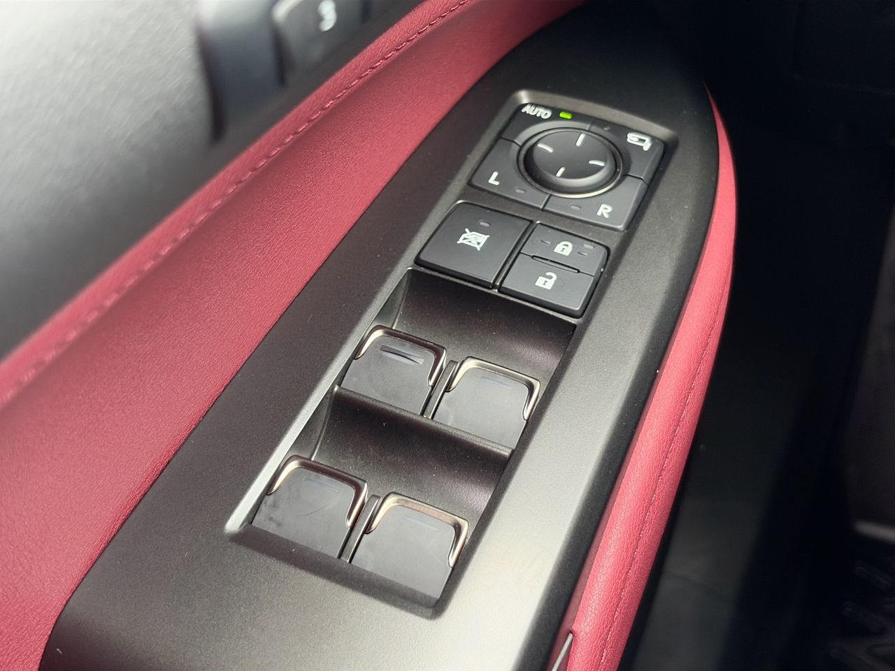2024 Lexus NXh