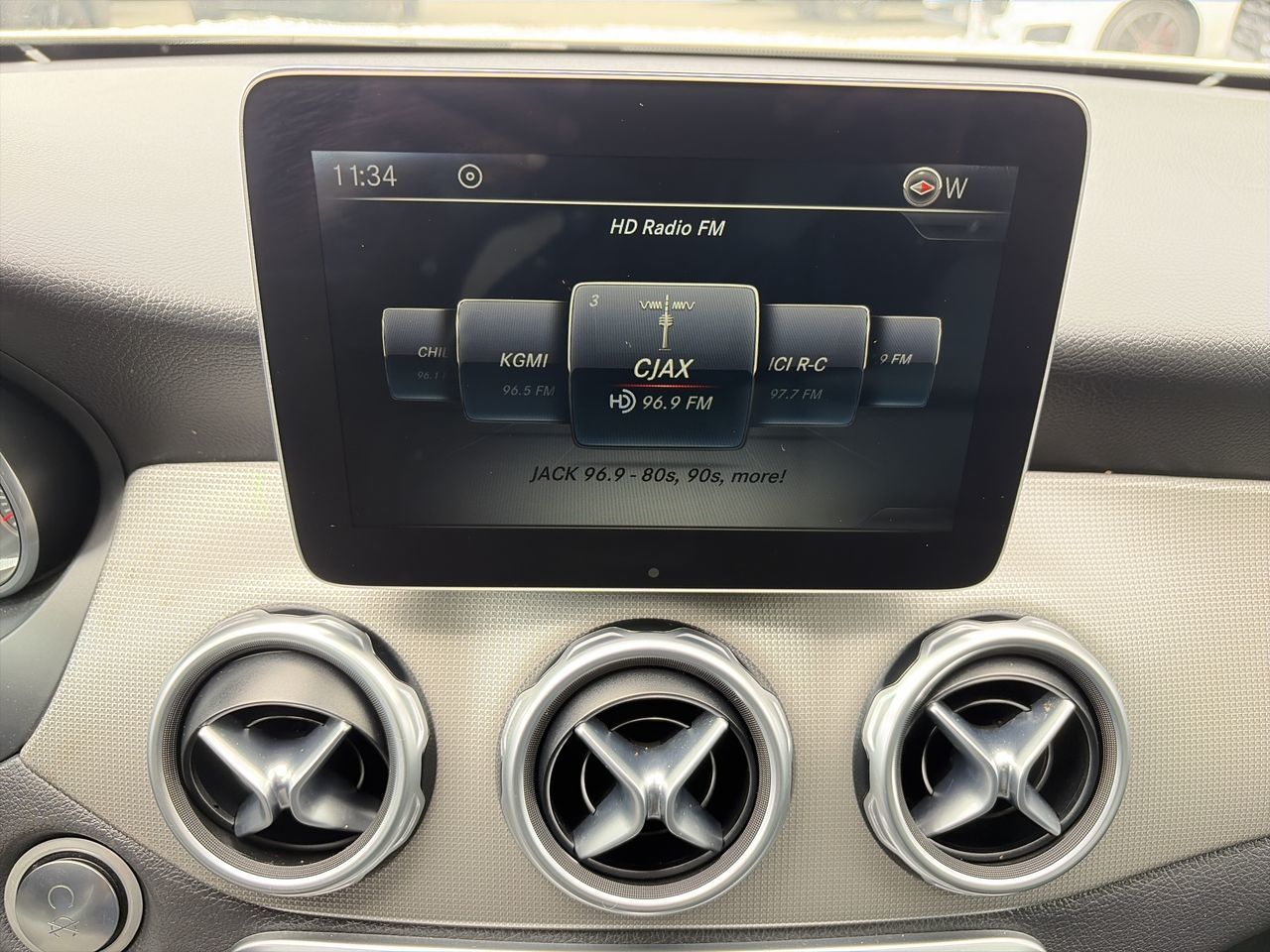 2018  GLA250