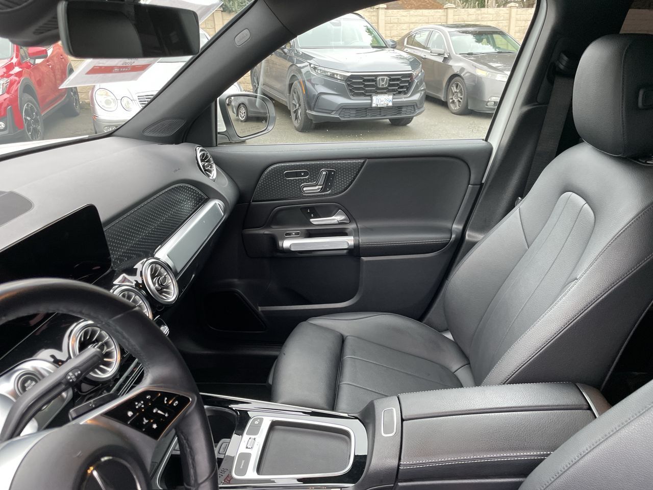 2024 Mercedes-Benz GLB250