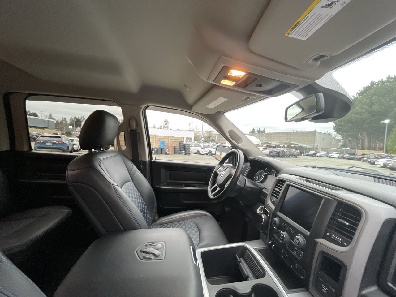 2023 Ram RAM 1500 Classic Crew Cab 4x4 (DS)