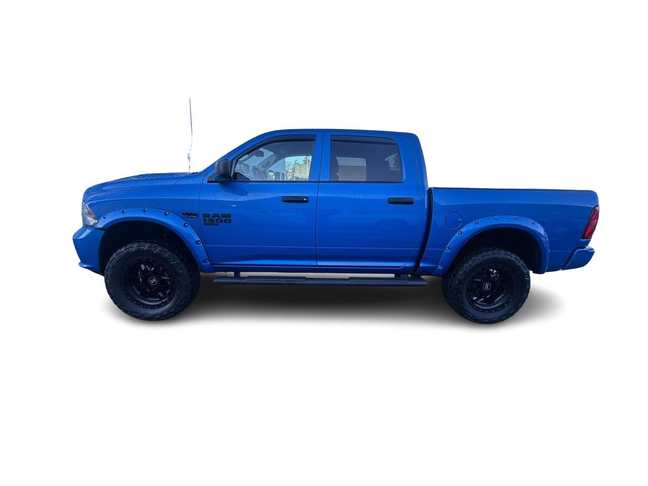 Ram RAM 1500 Classic Crew Cab 4x4 (DS)  2023 à Surrey, Colombie-Britannique