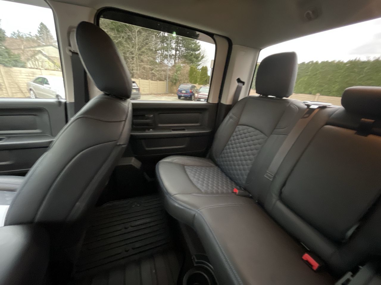 2023 Ram RAM 1500 Classic Crew Cab 4x4 (DS)