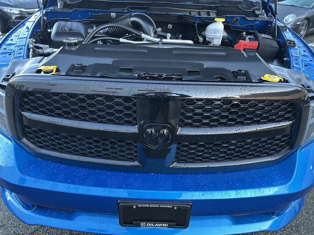 Ram RAM 1500 Classic Crew Cab 4x4 (DS)  2023 à Surrey, Colombie-Britannique