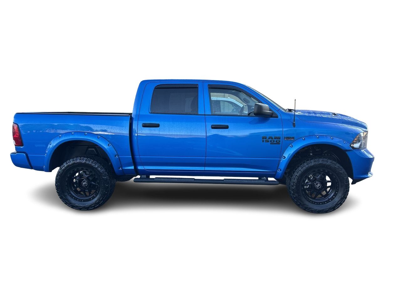 Ram RAM 1500 Classic Crew Cab 4x4 (DS)  2023 à Surrey, Colombie-Britannique