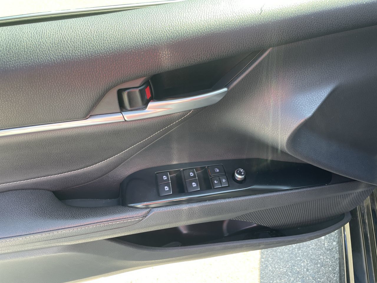 2018 Toyota Camry in Surrey, British Columbia