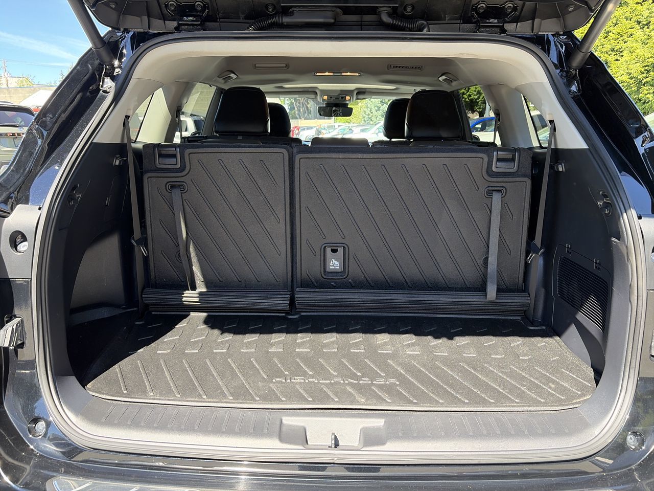 2025 Toyota Highlander Hybrid