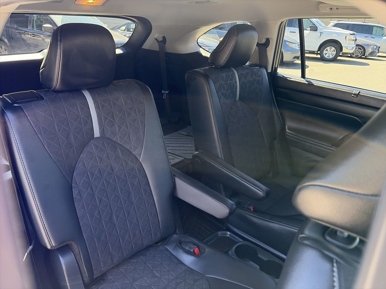 2025 Toyota Highlander Hybrid