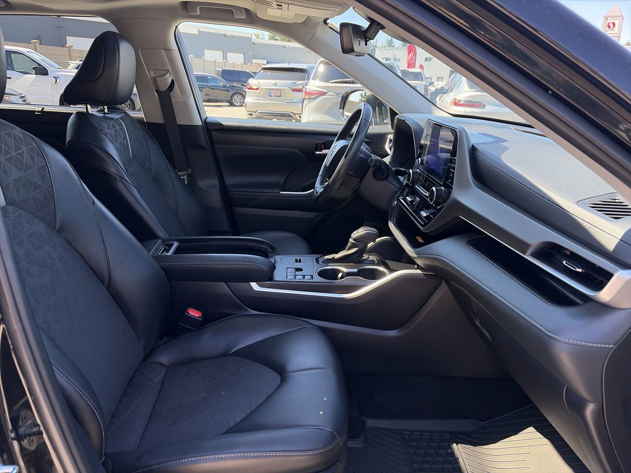 2025 Toyota Highlander Hybrid