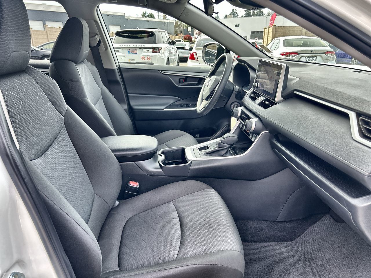 2025  RAV 4 LE