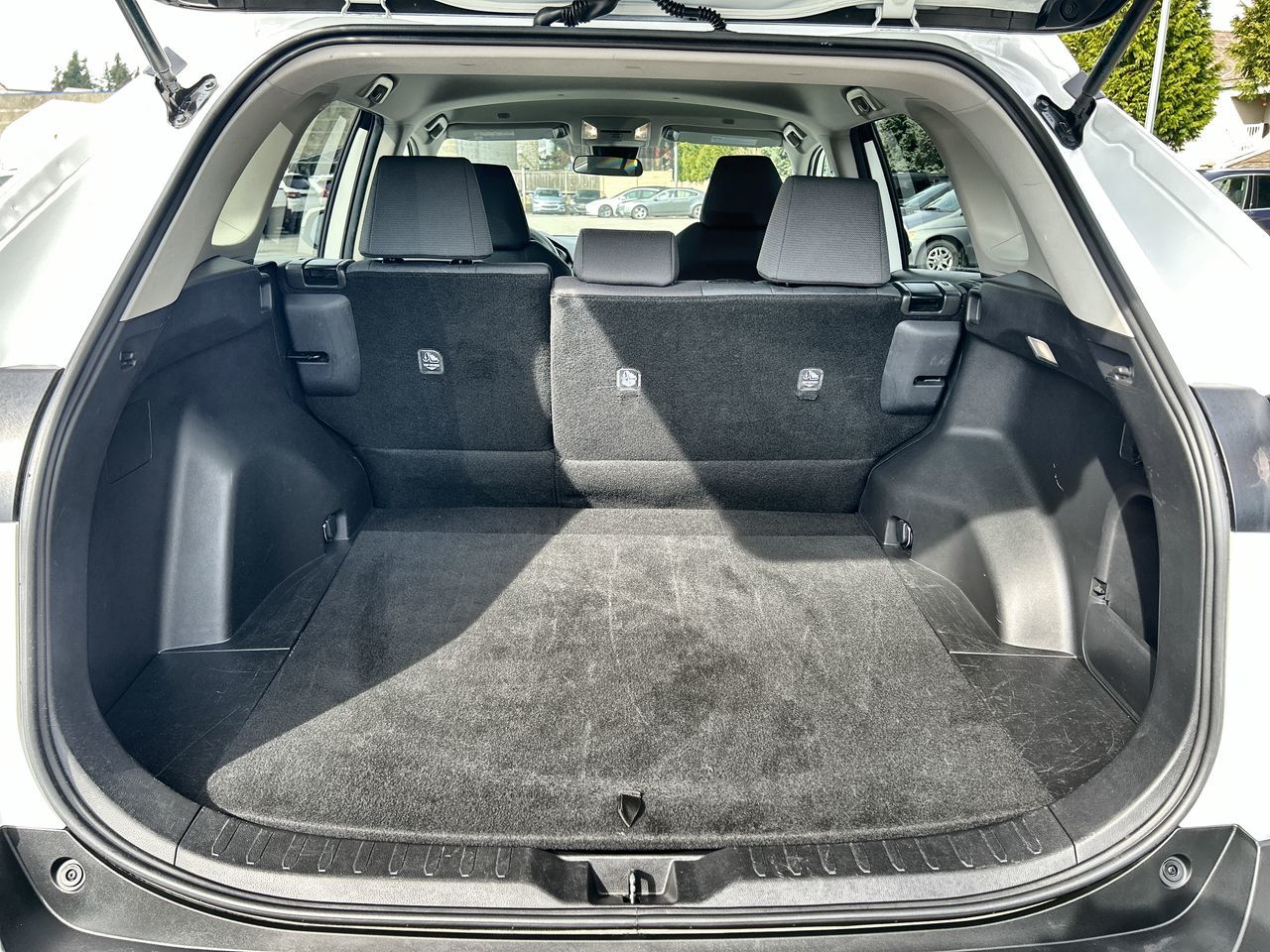 2025  RAV 4 LE