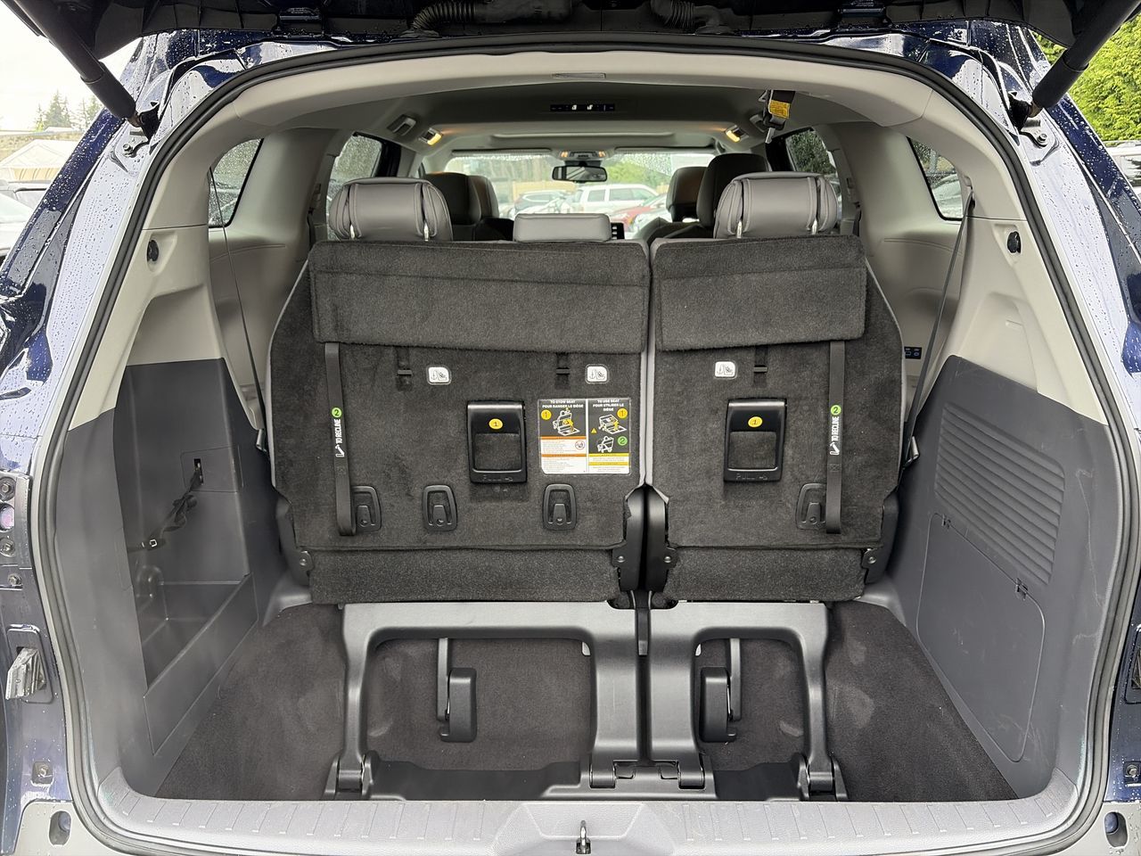 2022 Toyota Sienna Hybrid