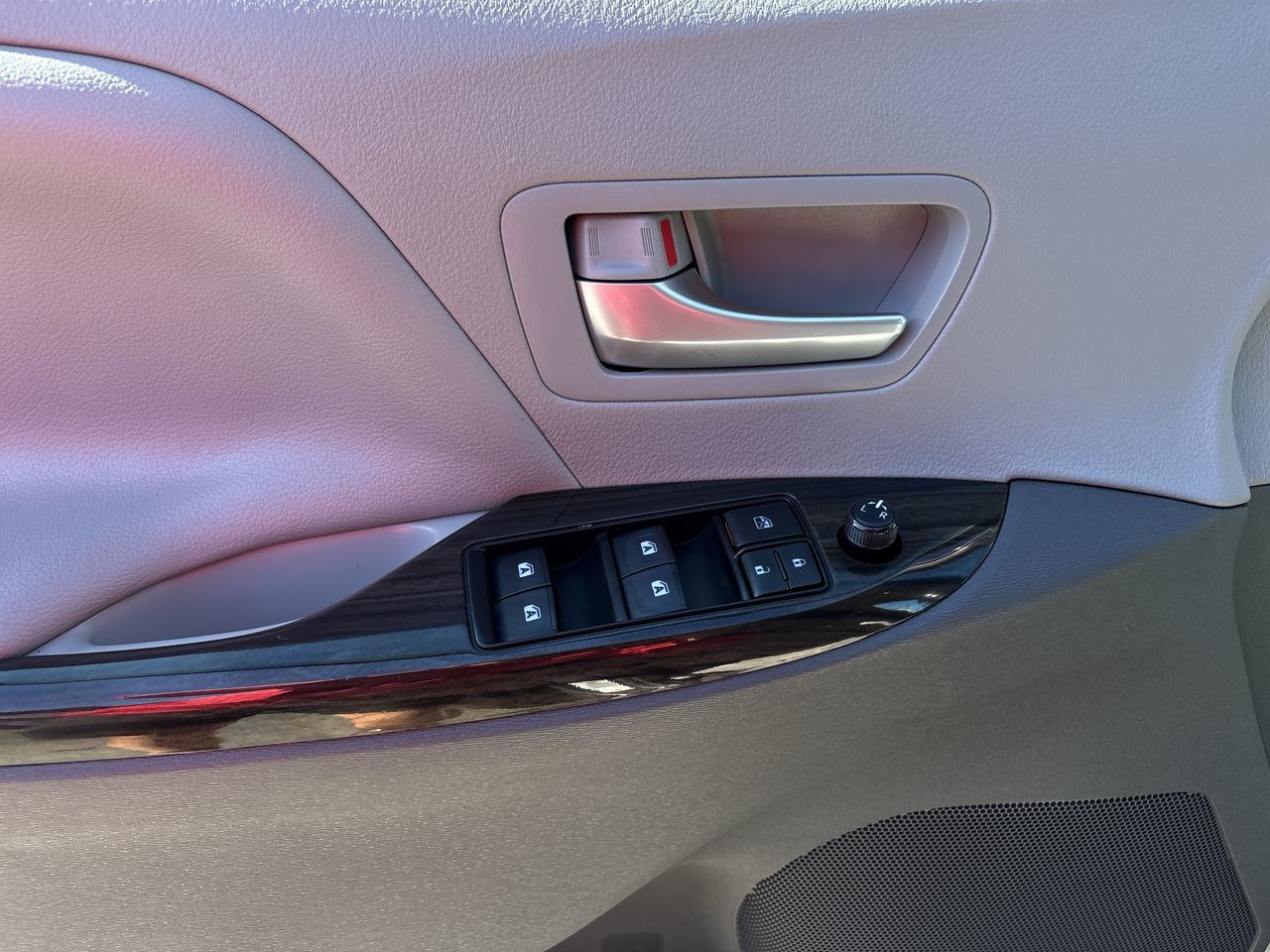 2017  Sienna