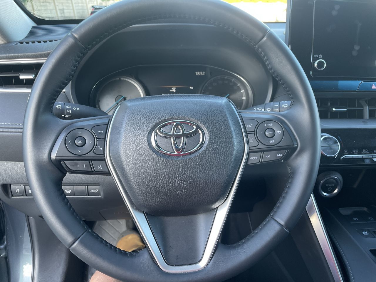 2024 Toyota VENZA HYBRID