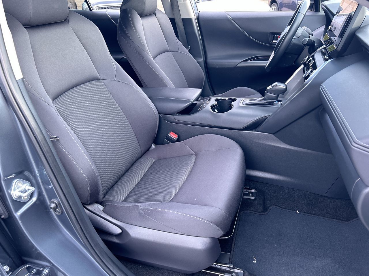 2024 Toyota VENZA HYBRID