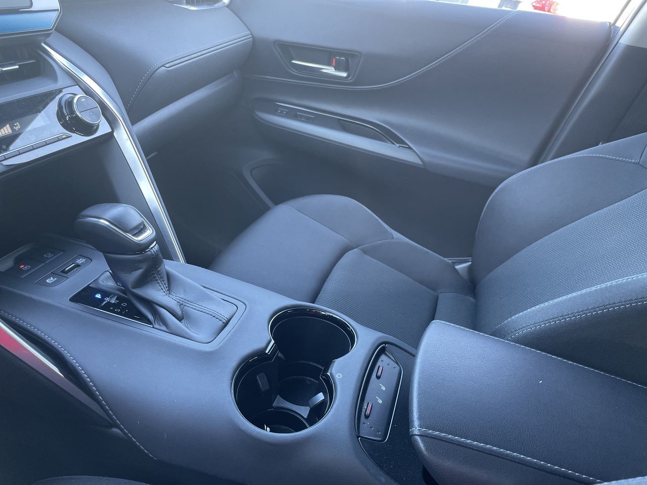 2024 Toyota VENZA HYBRID