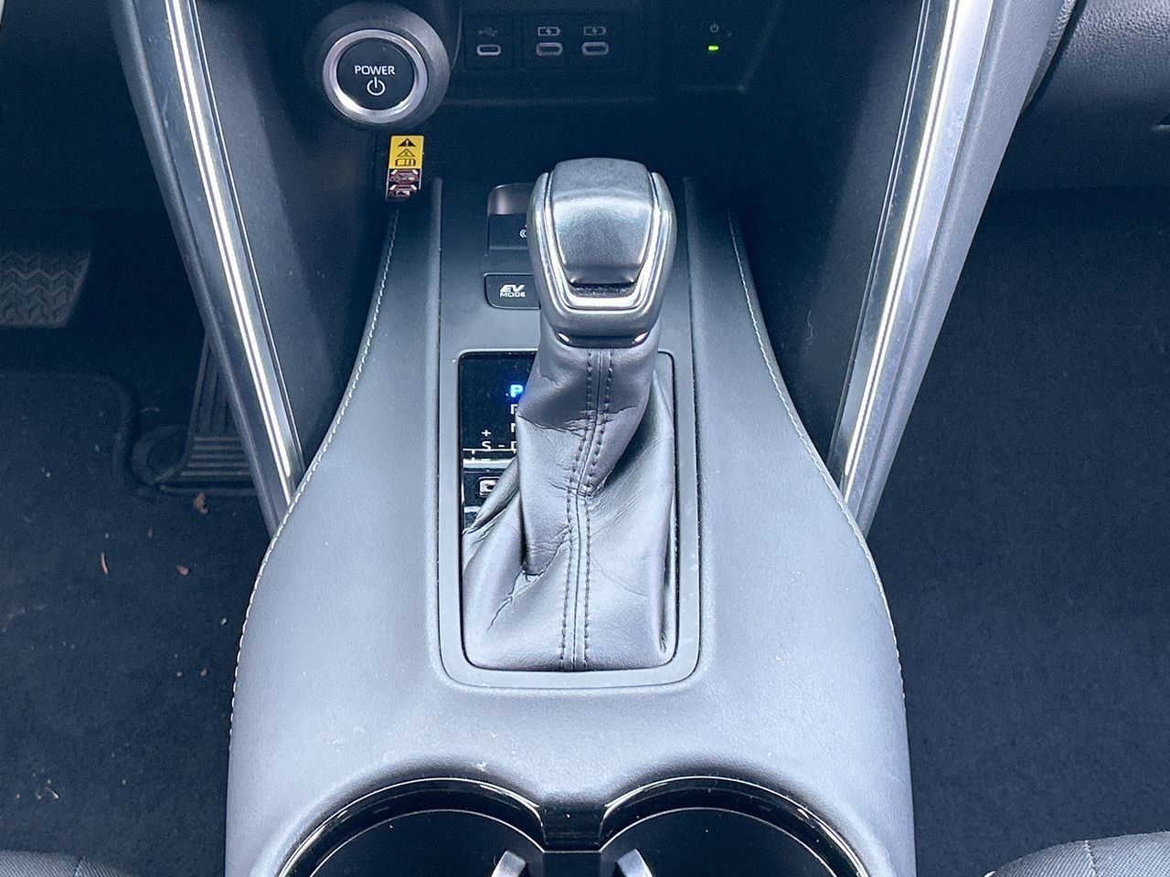 2024 Toyota VENZA HYBRID