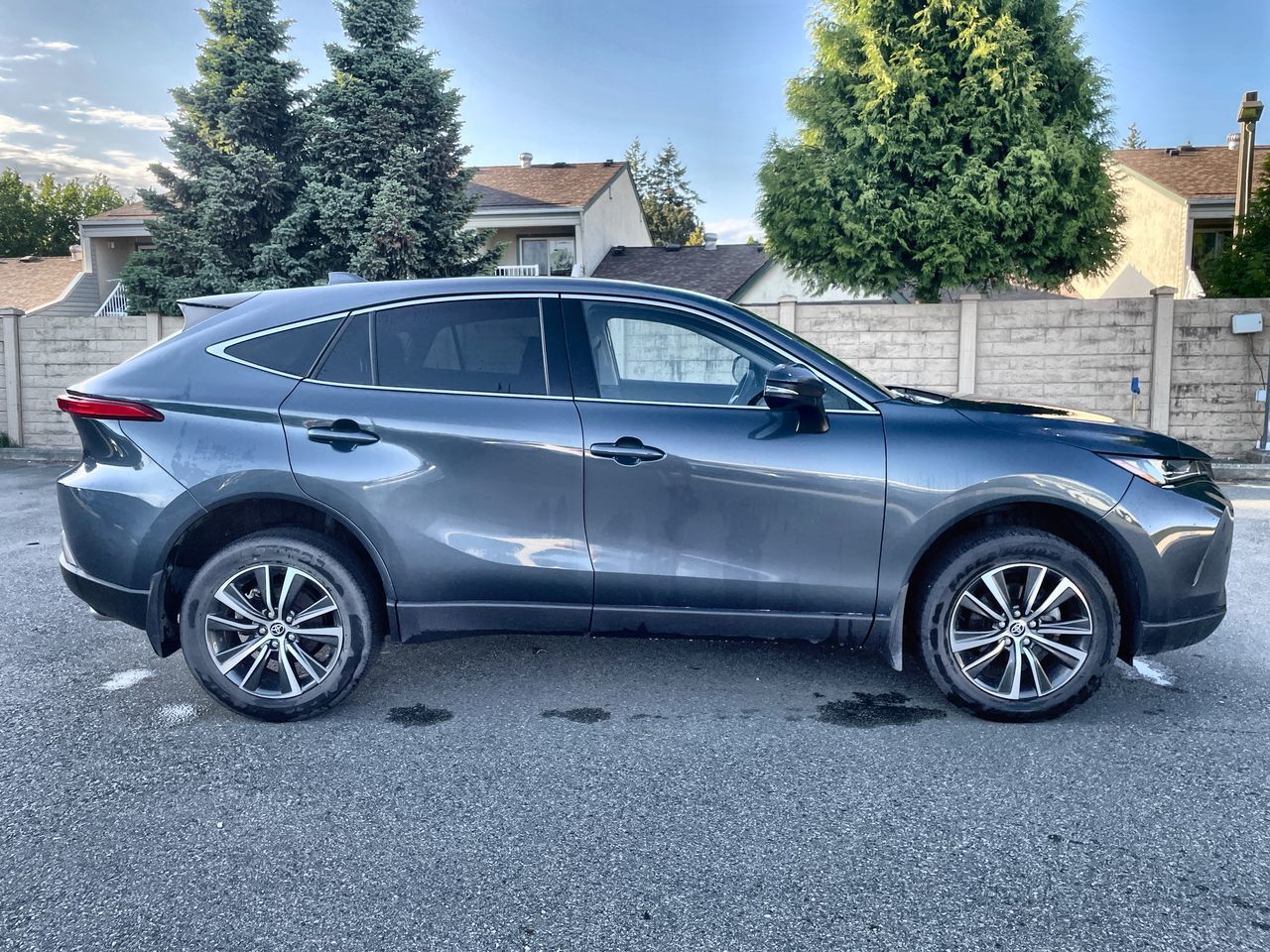 2024 Toyota VENZA HYBRID