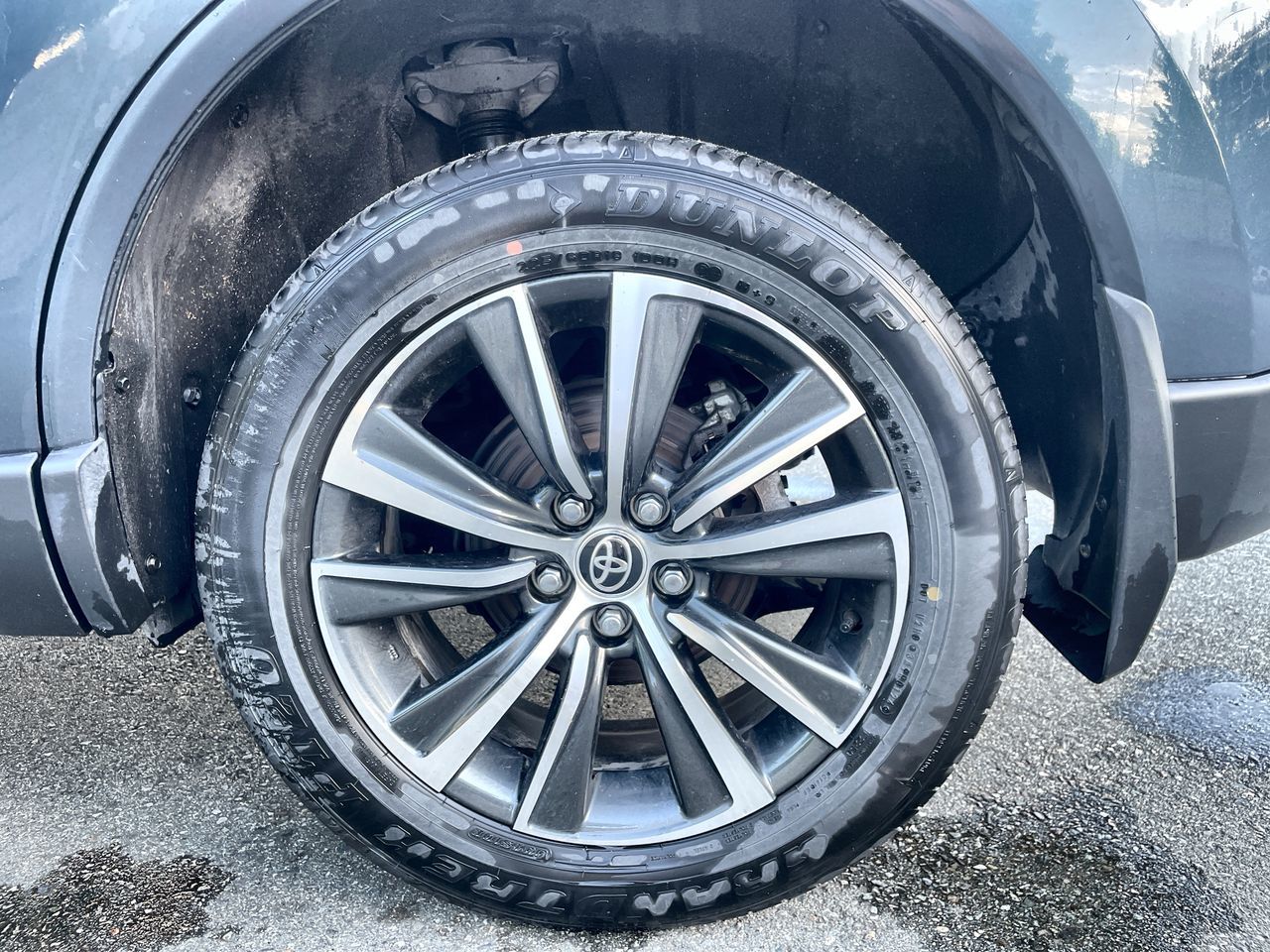 2024 Toyota VENZA HYBRID