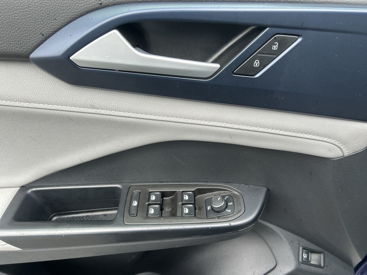 2024 Volkswagen Taos