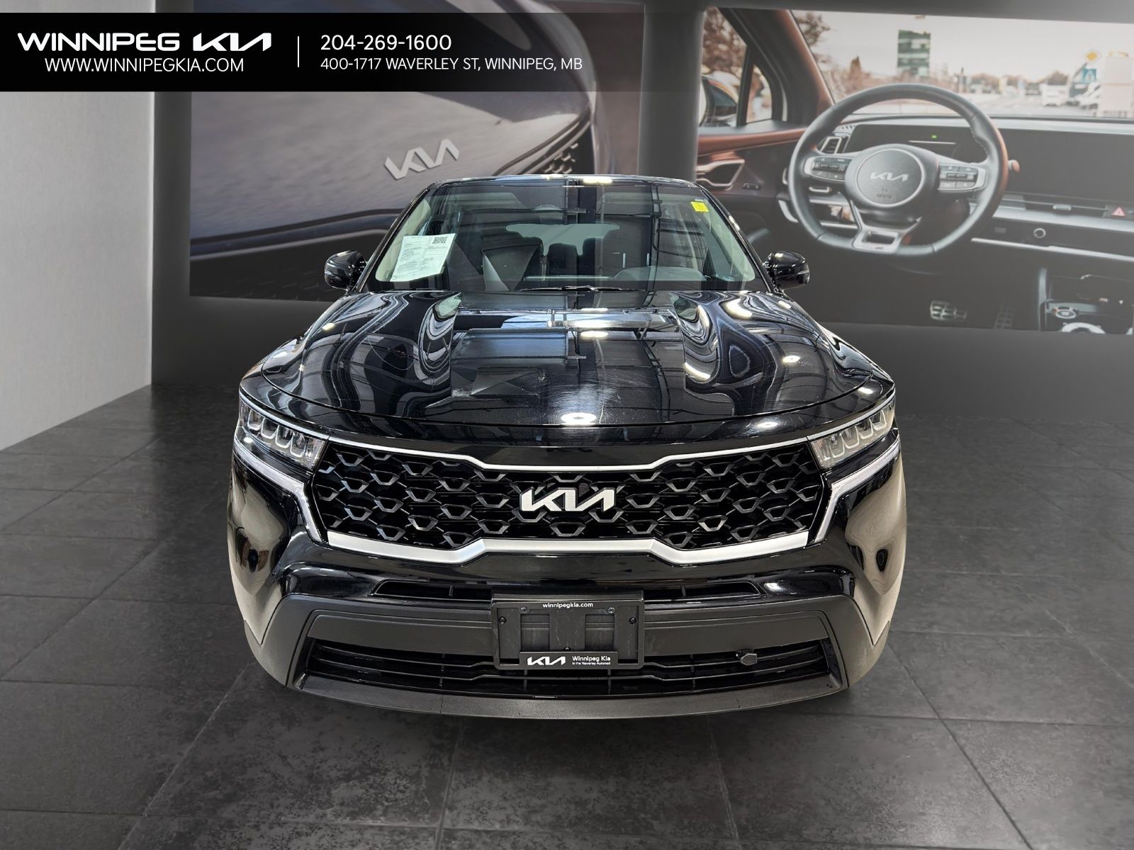 2022 Kia Sorento LX photo 2