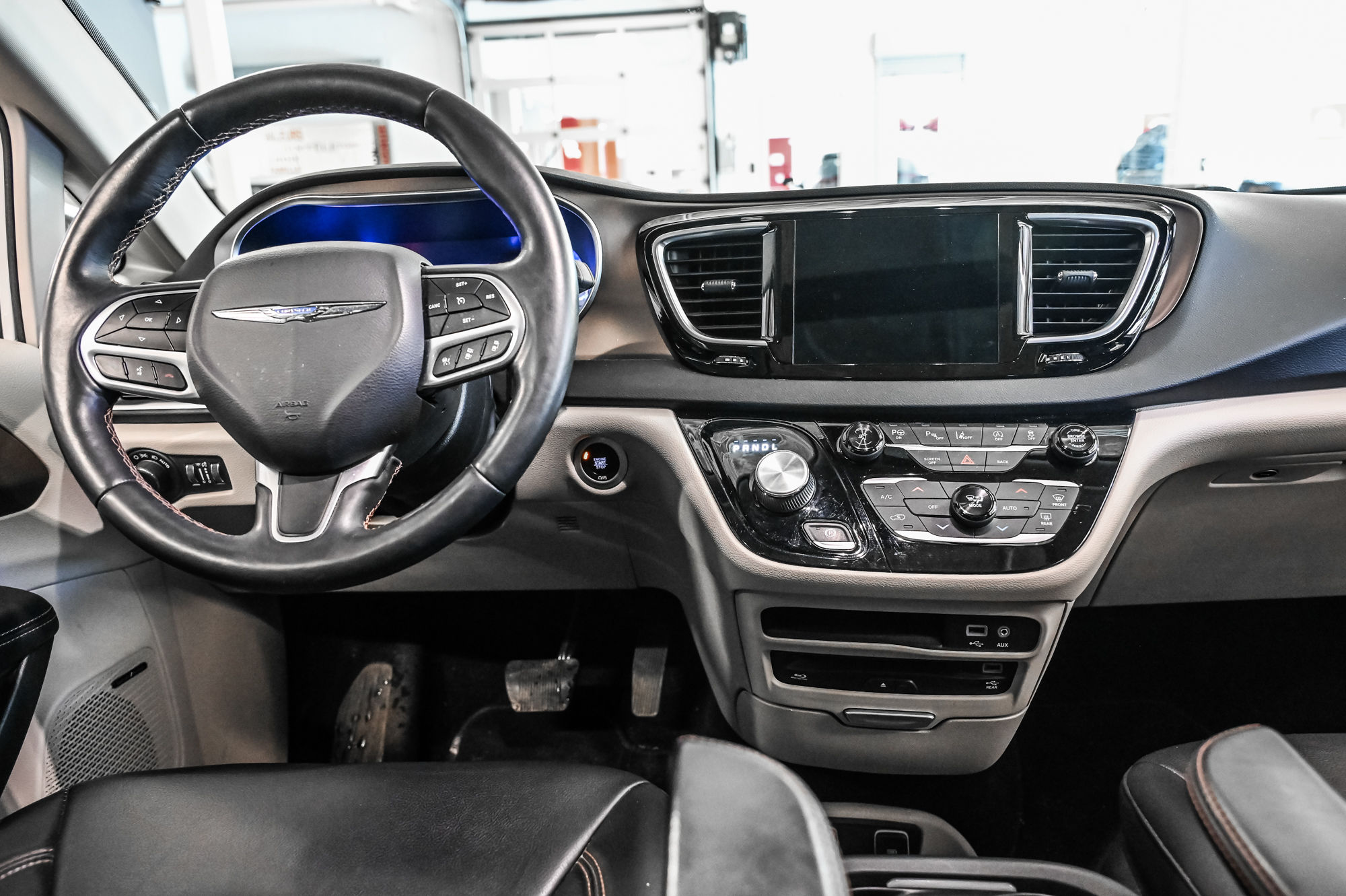 2017 Chrysler Pacifica in Verdun, Quebec
