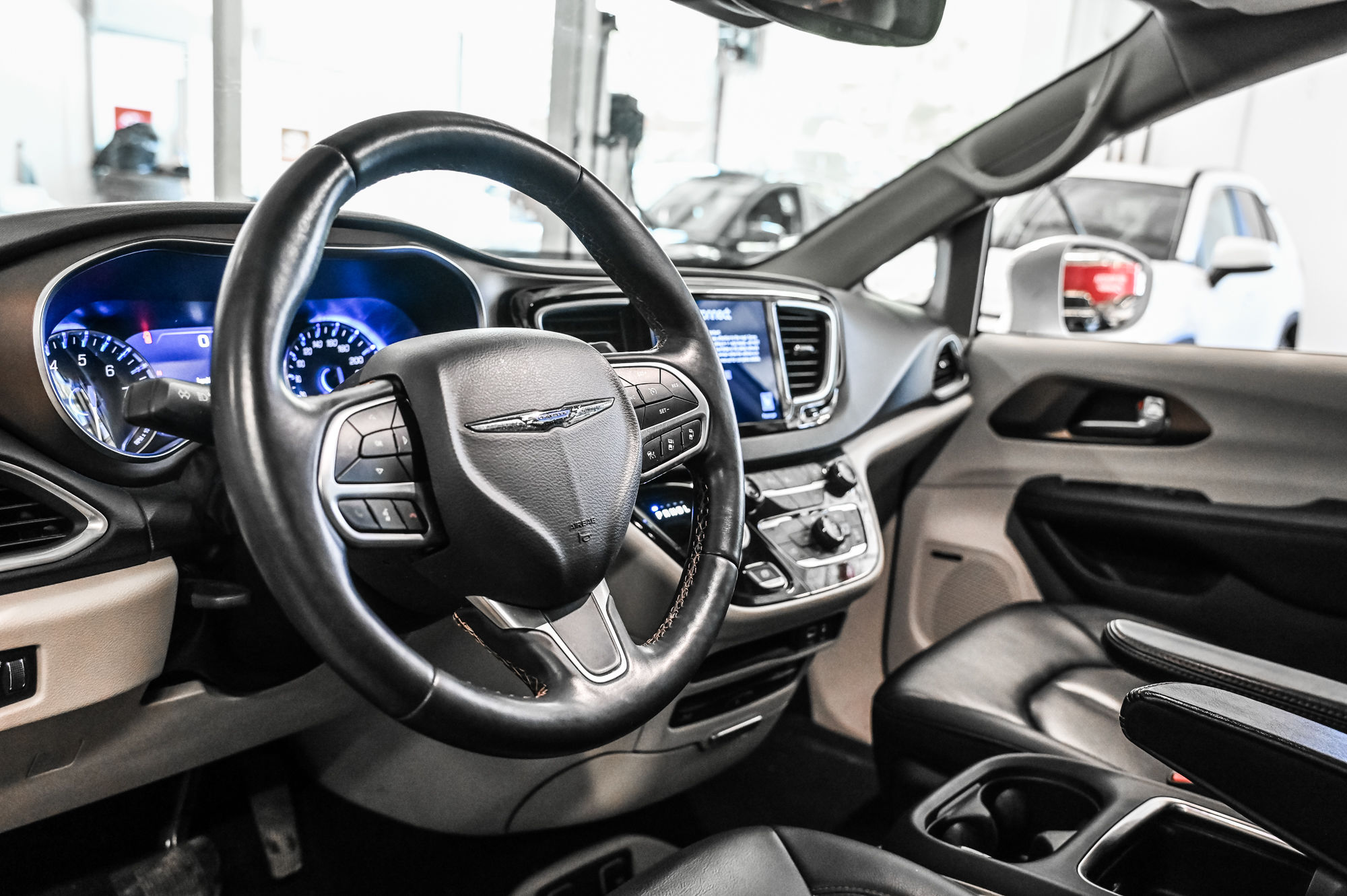 2017 Chrysler Pacifica in Verdun, Quebec