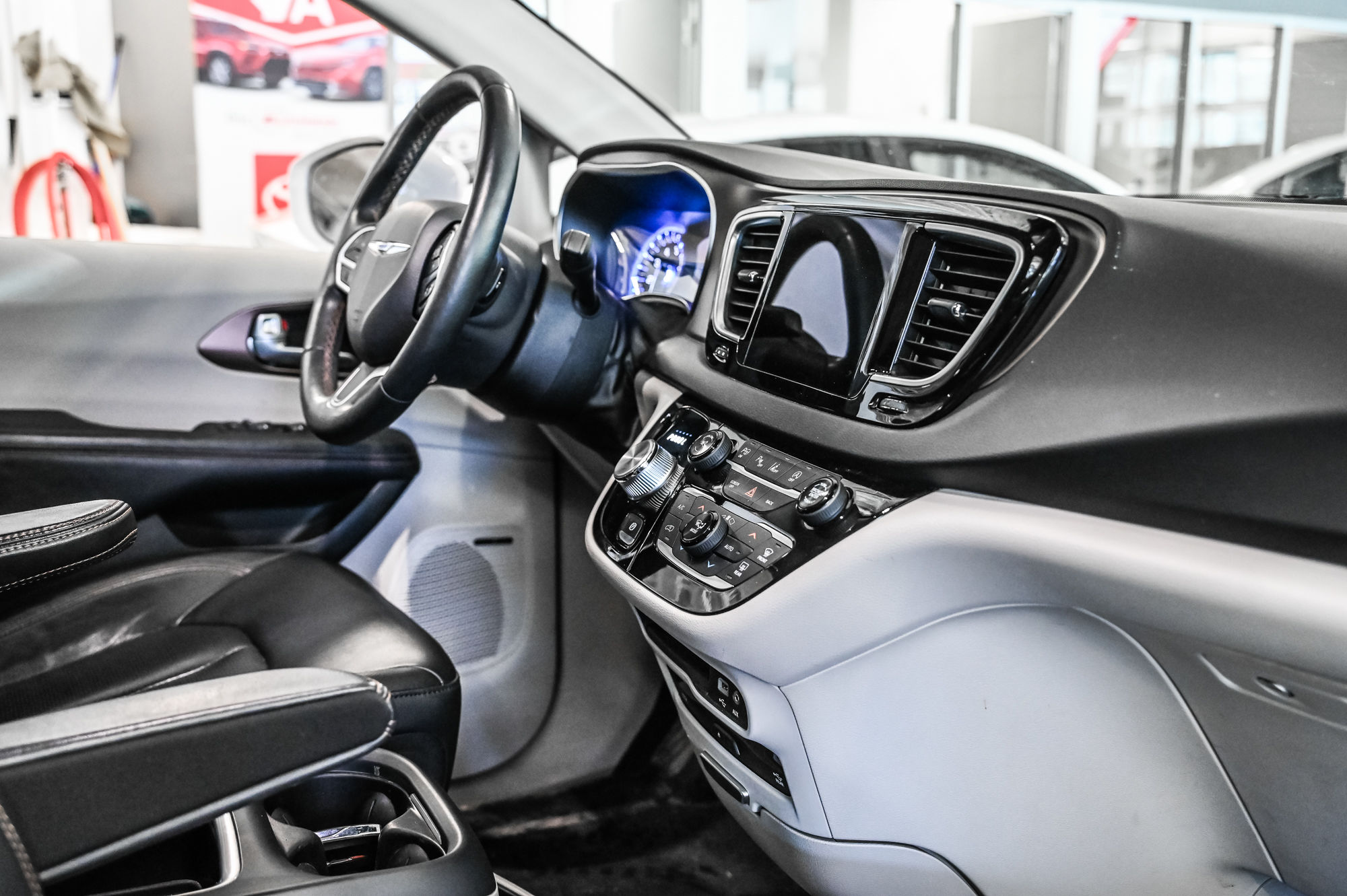 2017 Chrysler Pacifica in Verdun, Quebec