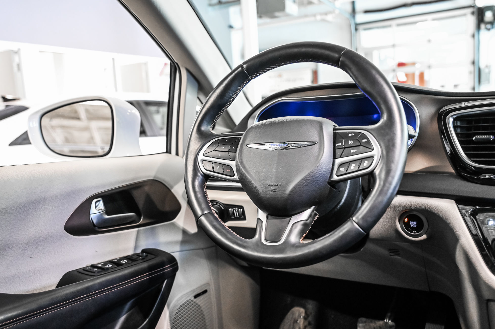 2017 Chrysler Pacifica in Verdun, Quebec