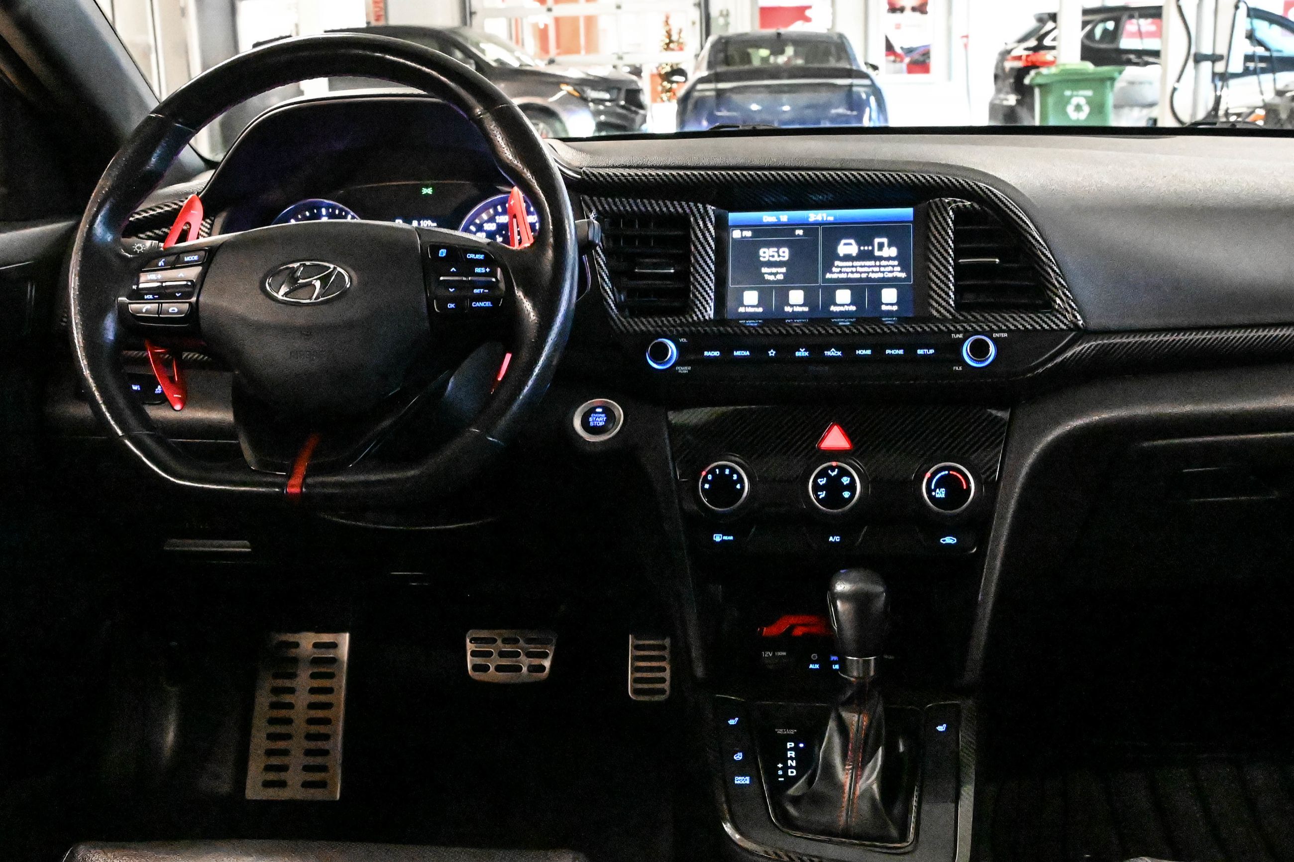 Hyundai Elantra  2019