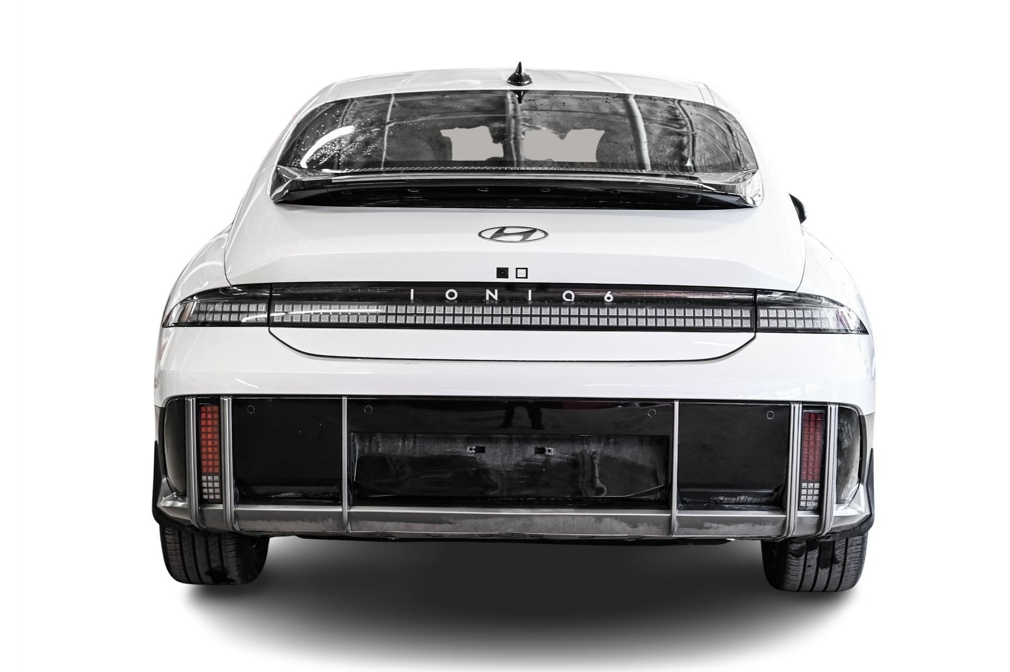 Hyundai IONIQ 6  2024