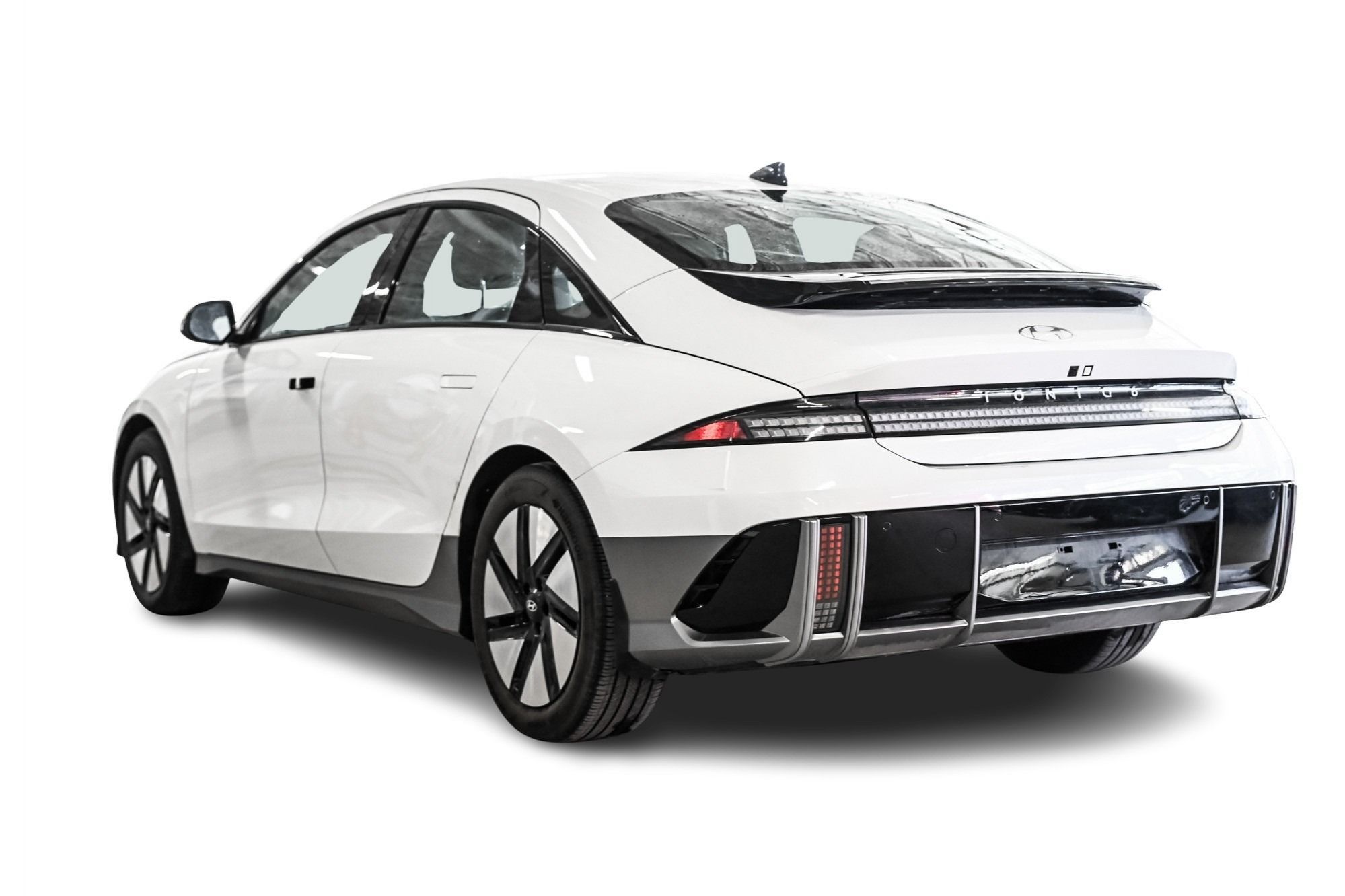 Hyundai IONIQ 6  2024