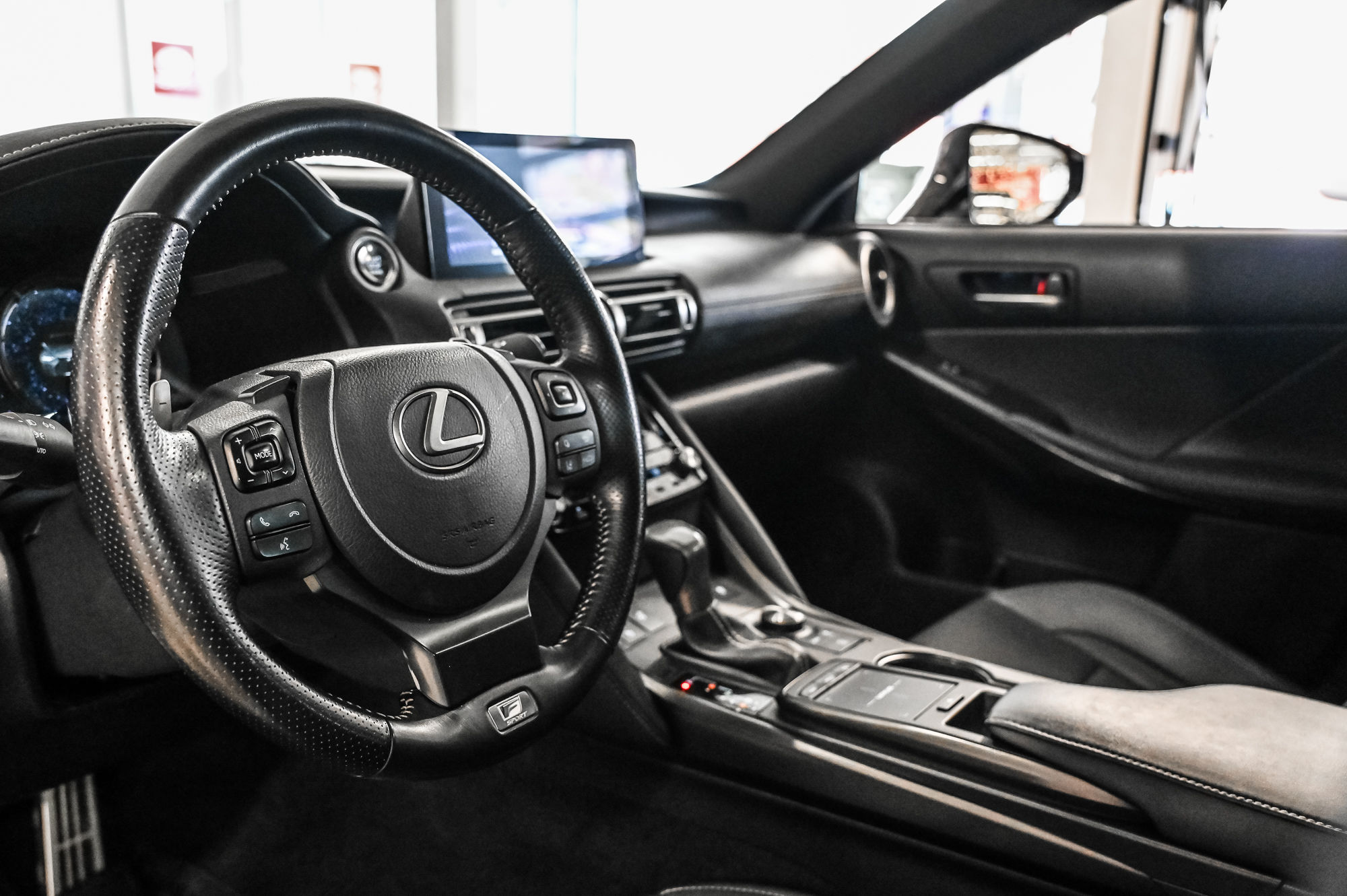 2022 Lexus IS in Verdun, Quebec