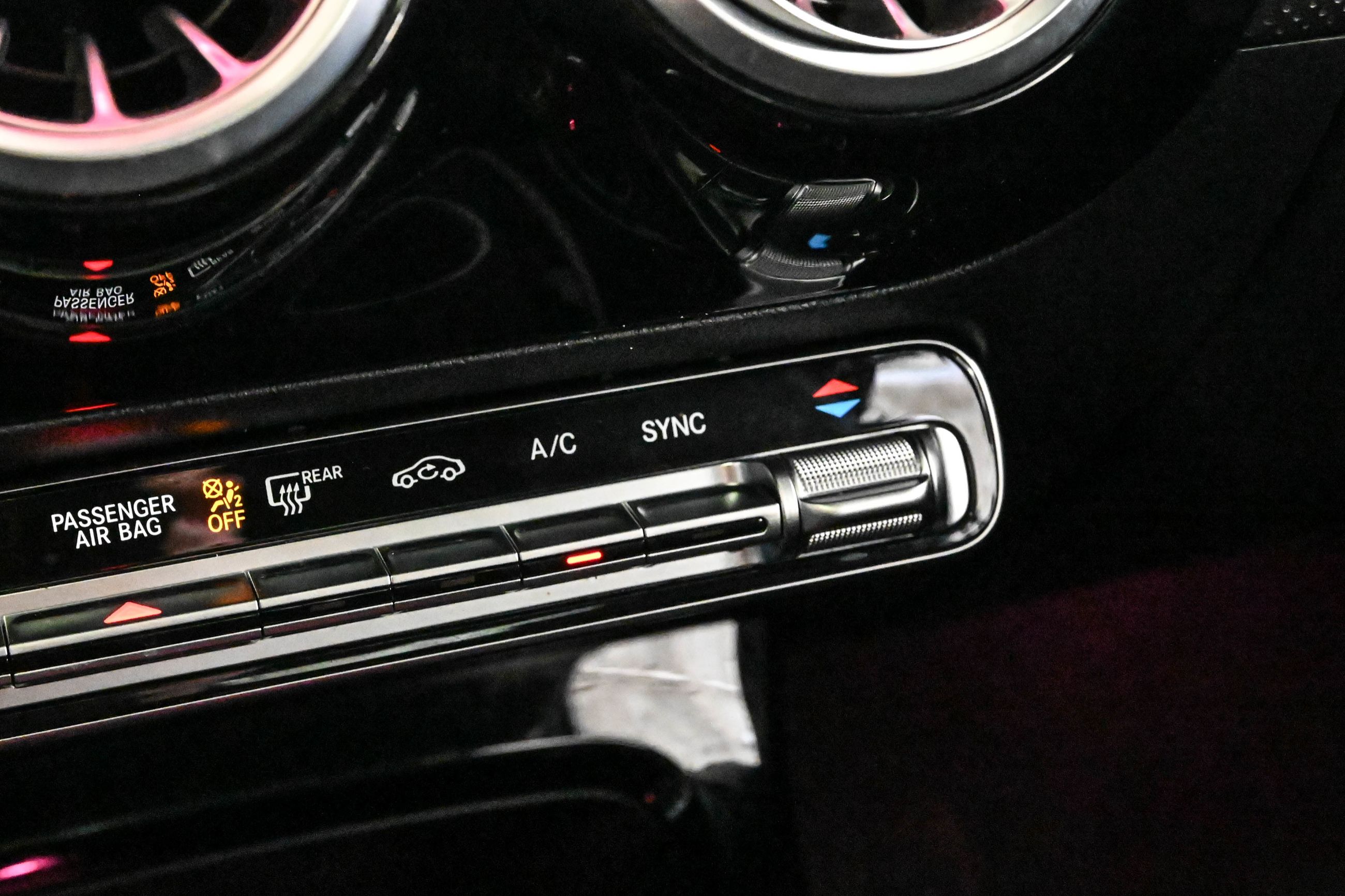 Mercedes-Benz CLA 250  2025