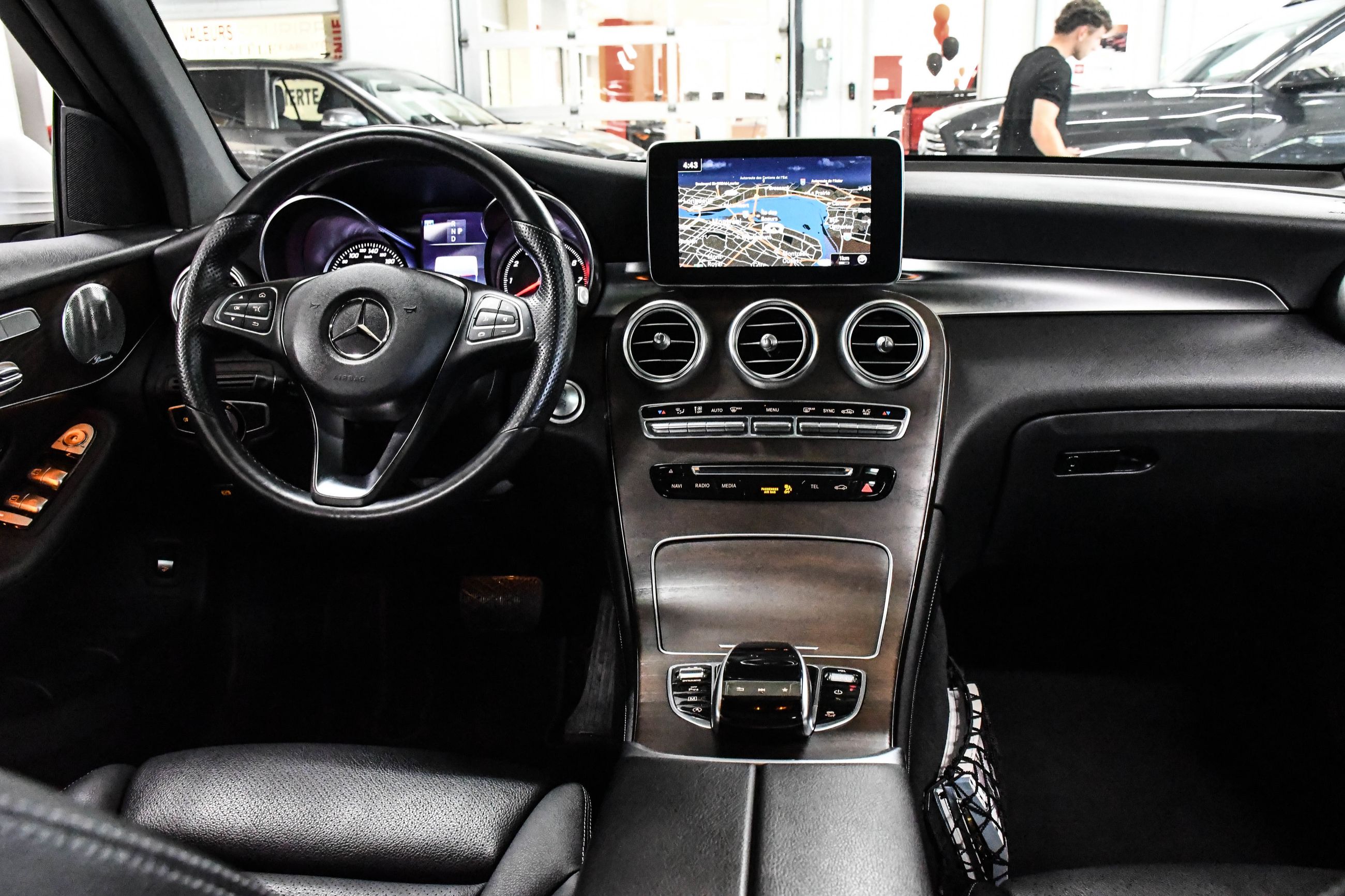 2017 Mercedes-Benz GLC300