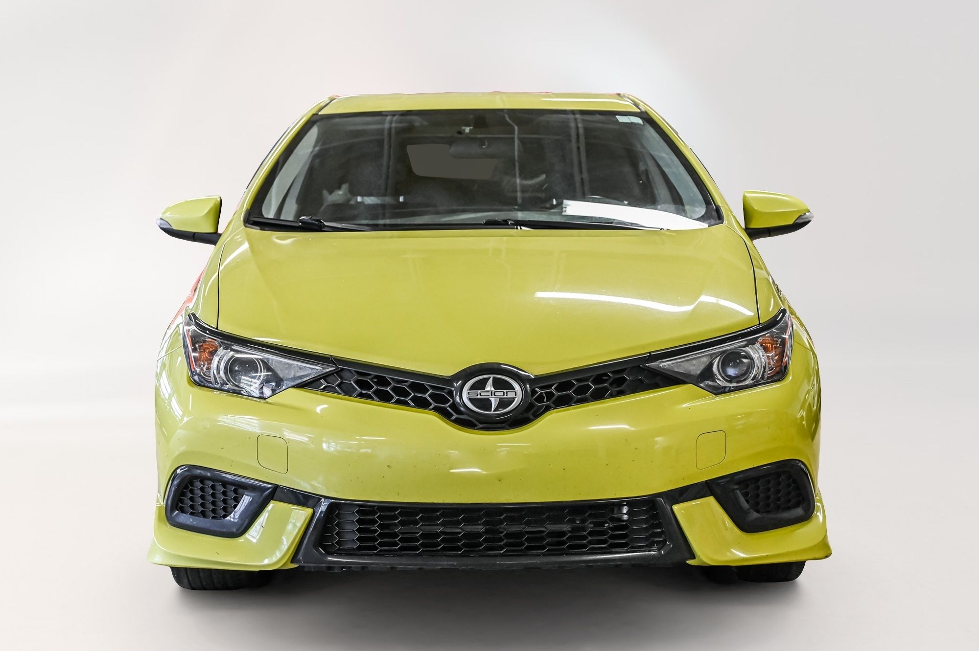 Scion IM  2016 à Verdun, Québec