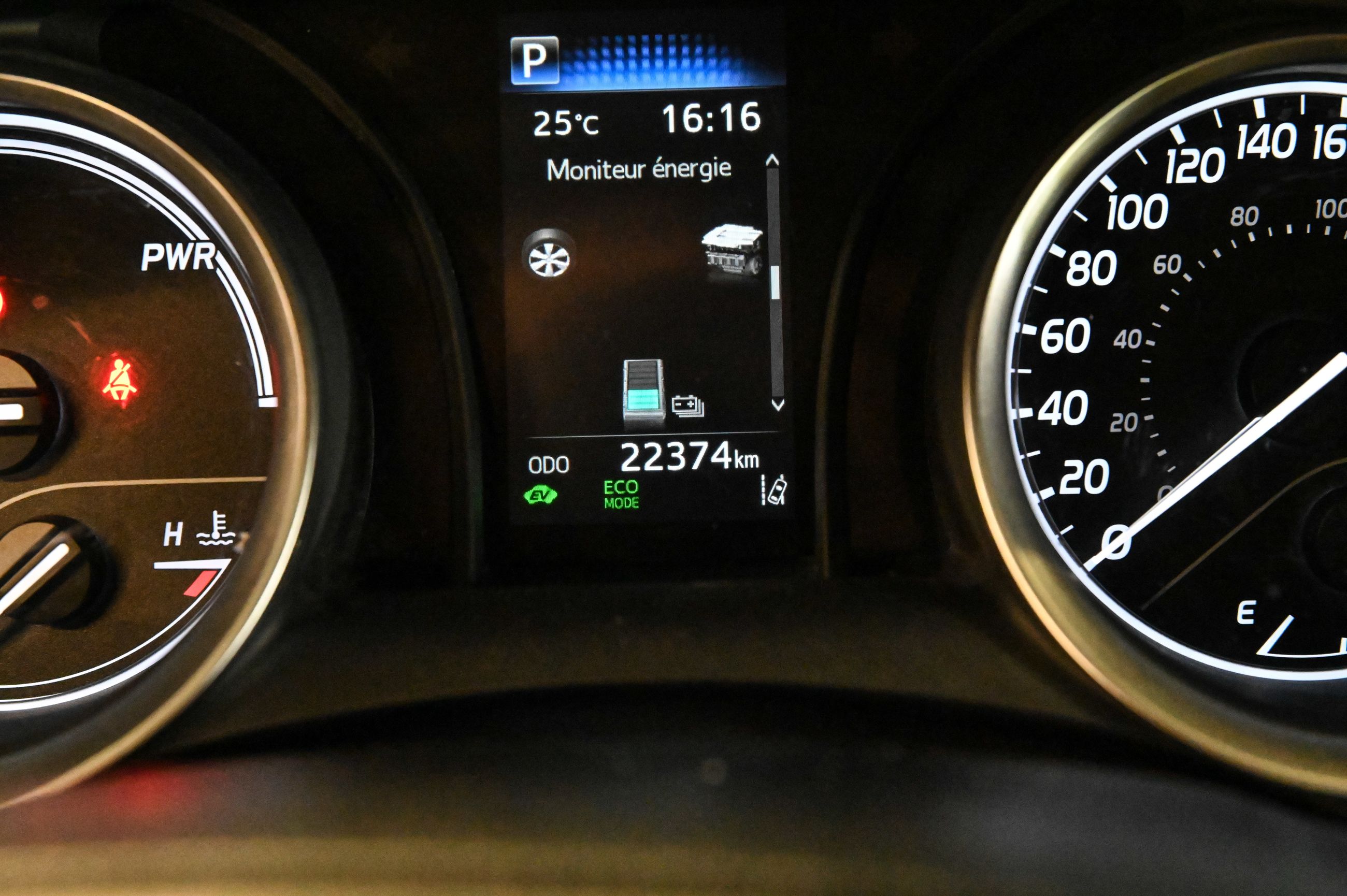 Toyota Camry Hybrid  2021