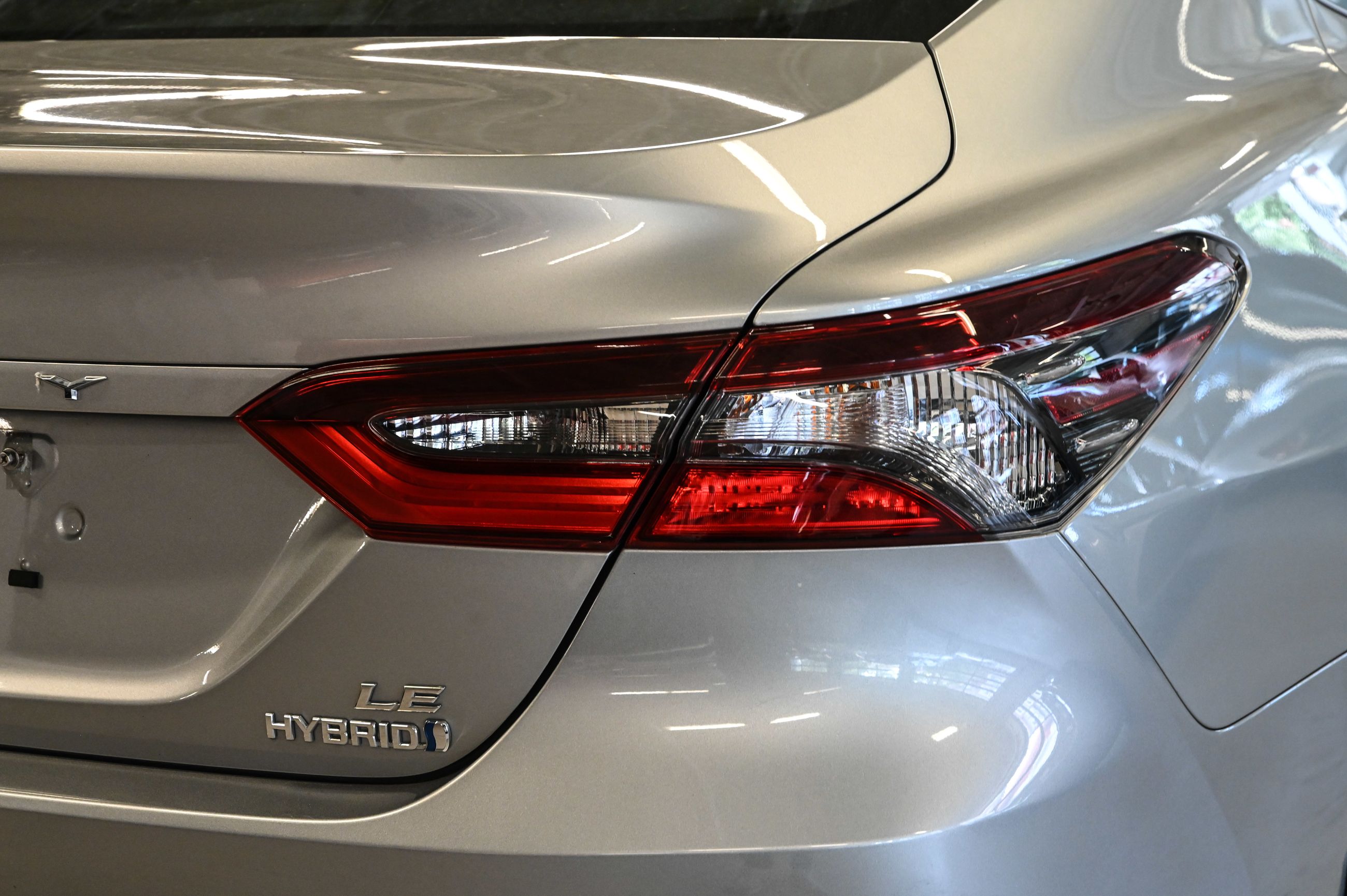 Toyota Camry Hybrid  2021